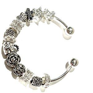 CLEAR RHINESTONES EUROPEAN BANGLE BRACELET